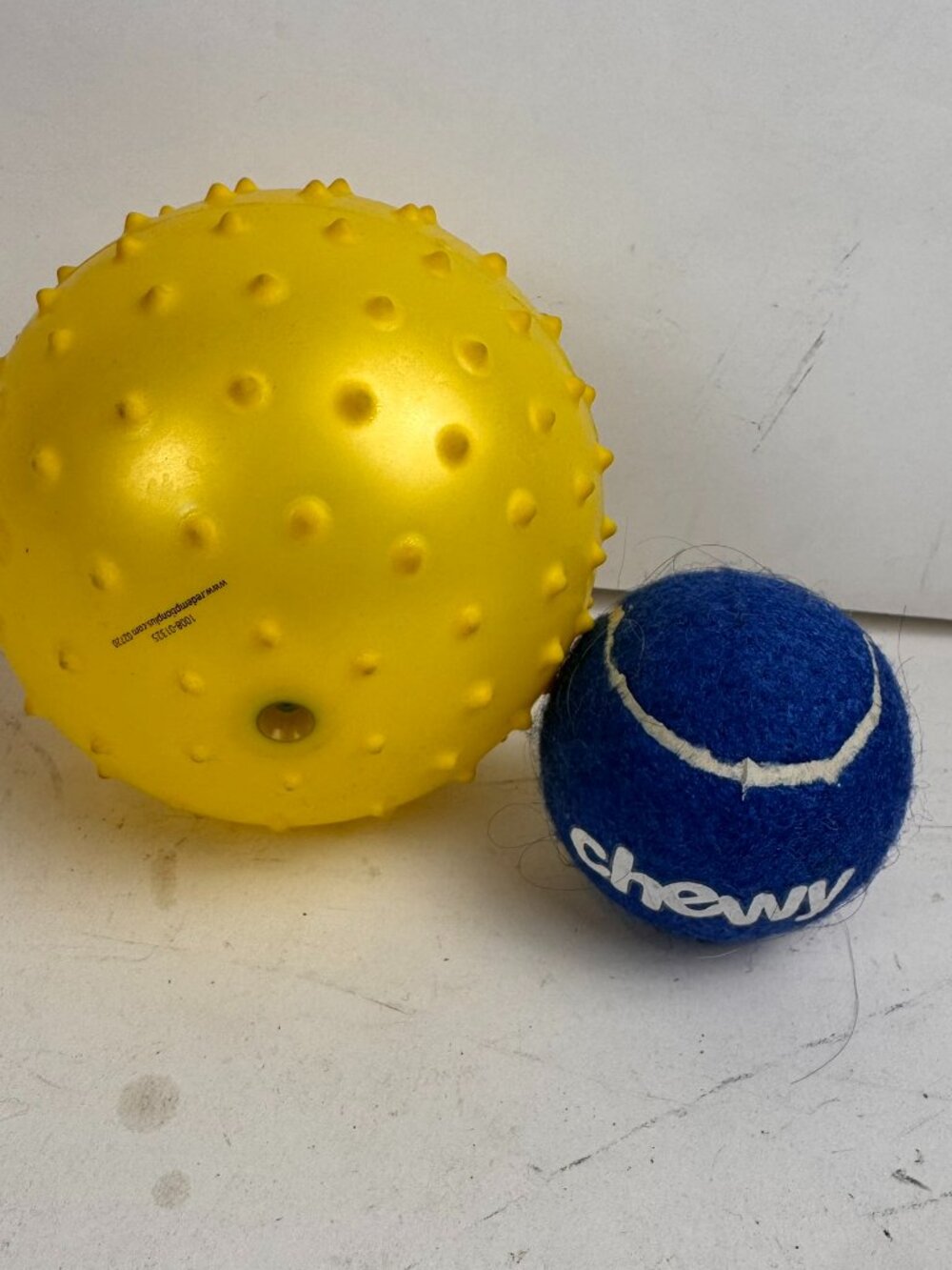 Lot 2 Pet Dog Toy Balls Chewy Blue Squeak Tennis Ball+Yellow Knobby Sensory Ball
